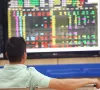 Làn sóng ngân hàng "lấn sân" chứng khoán
