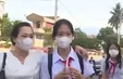 Các thí sinh hoàn thành môn thi cuối cùng kỳ thi lớp 10