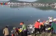 Ra quân thu gom rác thải khu vực đầm Sa Huỳnh, Quảng Ngãi
