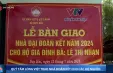 Quỹ tấm lòng Việt trao nhà đoàn kết cho các hộ nghèo