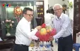 Lãnh đạo Báo Nhân dân thăm, tặng quà các nhà báo lão thành