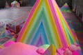 https://cdn-images.vtv.vn/thumb_w/630/2015/candy-floor-installation-pin-and-pop-tanya-schultz-91-1426494027535.jpg