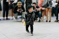 https://cdn-images.vtv.vn/thumb_w/630/2015/seoul-fashion-week-babies-street-style-02-1446106454422.jpg