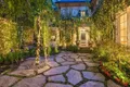 https://cdn-images.vtv.vn/thumb_w/630/2016/stone-courtyard-looks-like-out-dream-1452741064351.jpg