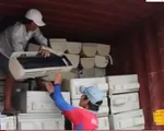 TP.HCM: Bắt giữ 3 container hàng cấm nhập khẩu