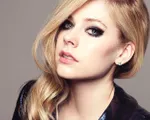 Avril Lavigne tái xuất làng nhạc vào năm 2017