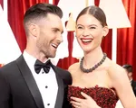 Adam Levine hạnh phúc đón con đầu lòng