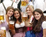 Trang phục truyền thống của lễ hội bia Oktoberfest