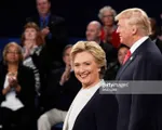 Bà Hillary Clinton duy trì cách biệt an toàn với ông Donald Trump