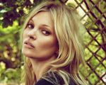 Kate Moss vẫn đầy lôi cuốn và quyền lực