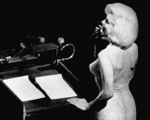 Đấu giá váy Marilyn Monroe diện trong sinh nhật Tổng thống Mỹ