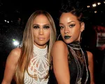 Jennifer Lopez cặp với Drake, Rihanna giận dữ