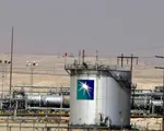 Saudi Aramco không cắt giảm sản lượng dù giá dầu xuống đáy