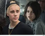 Justin Bieber và Selena Gomez 'yêu nhau như hai đứa trẻ con'