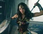 Ch&aacute;n l&agrave;m Wonder Woman, Gal Gadot h&oacute;a trang th&agrave;nh Batman