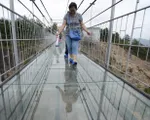 Độc đáo cầu treo bằng kính tại Trung Quốc