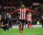 Hòa thất vọng Sunderland, Liverpool bỏ lỡ cơ hội bám đuổi Chelsea