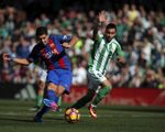 Real Betis 1-1 Barca: Chia điểm nhọc nhằn