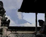 Du lịch Bali (Indonesia) tổn thất nghiêm trọng do núi lửa Agung phun trào