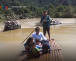 Thanh Hóa: Hiểm nguy rình rập khi học sinh đi bè qua sông