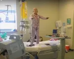 Video cô bé ung thư nhảy múa trên giường bệnh đạt hơn 5 triệu lượt xem