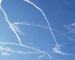 Mỹ: Đình chỉ phi công vẽ hình nhạy cảm trên bầu trời