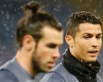 Ronaldo được khen 'gừng càng già càng cay'