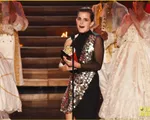 Emma Watson đẹp rạng ngời trên sân khấu MTV Movie & TV Awards 2017