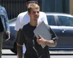 Hủy tour lưu diễn thế giới, Justin Bieber d&agrave;nh thời gian cho gia đ&igrave;nh