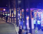 Anh: Xe tải lao vào người đi bộ trên cầu London, 20 người bị thương