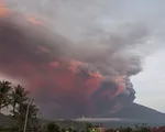 Lo núi lửa phun trào, Indonesia tiếp tục yêu cầu sơ tán hàng chục nghìn người