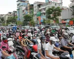 Nhức nhối nạn còi xe trên đường phố