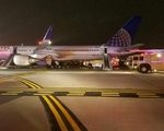 Cháy động cơ máy bay United Airlines, sân bay Newark Liberty tạm đóng cửa