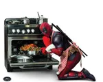 Té ghế với loạt ảnh mới của Deadpool Ryan Reynolds