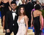 Selena Gomez lần đầu tiên sánh bước với tình mới trên thảm đỏ