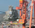 Trung Quốc hạ thủy tàu sân bay tự sản xuất đầu tiên
