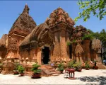 Tháp Bà Ponagar - Biểu tượng của du lịch Khánh Hòa