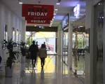 Rét đậm, nhiều tín đồ mua sắm 'chùn chân' ngày Black Friday 2017