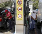 Venezuela siết chặt mua bán xăng dầu