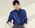 Yoo Ah In hoãn nhập ngũ vì có khối u ở xương