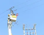 Công nghệ tiên tiến sửa điện 'nóng' để giảm thời gian mất điện