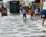 Giải marathon 'ngập nước' tại Venice, Italy