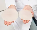 Nâng ngực bằng silicon làm tăng nguy cơ mắc ung thư, viêm khớp