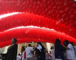 Bầu trời Sao Paulo, Brazil tràn ngập sắc đỏ bóng bay nhân ngày phòng chống HIV/AIDS