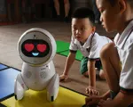 Robot trợ giảng tại Trung Quốc