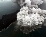 Indonesia: Núi lửa Anak Krakatau tiếp tục phun trào