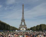 Pháp đóng cửa tháp Eiffel do lo ngại biểu tình