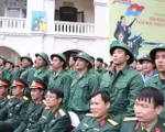 Hàng ngàn thanh niên Hà Nội viết đơn tình nguyện nhập ngũ