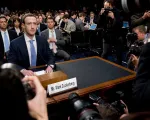 Mark Zuckerberg đập tan 'thuyết âm ưu' Facebook nghe lén người dùng