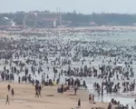 H&agrave;ng chục trẻ bị lạc cha mẹ khi tắm biển Vũng T&agrave;u